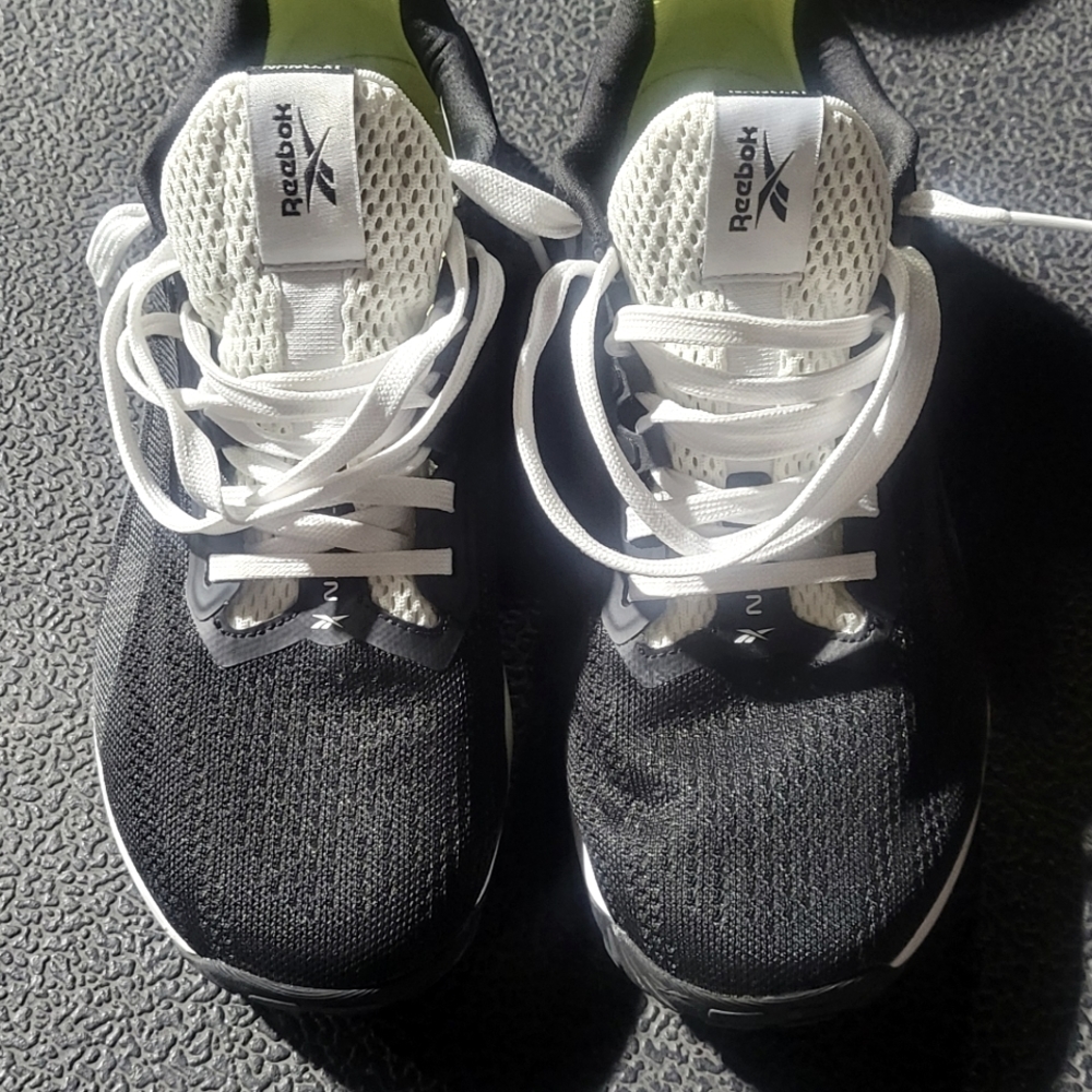 Mens size 11 Reebok Nanos X1